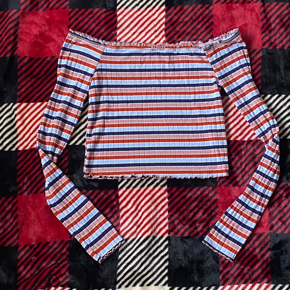Long sleeve crop top